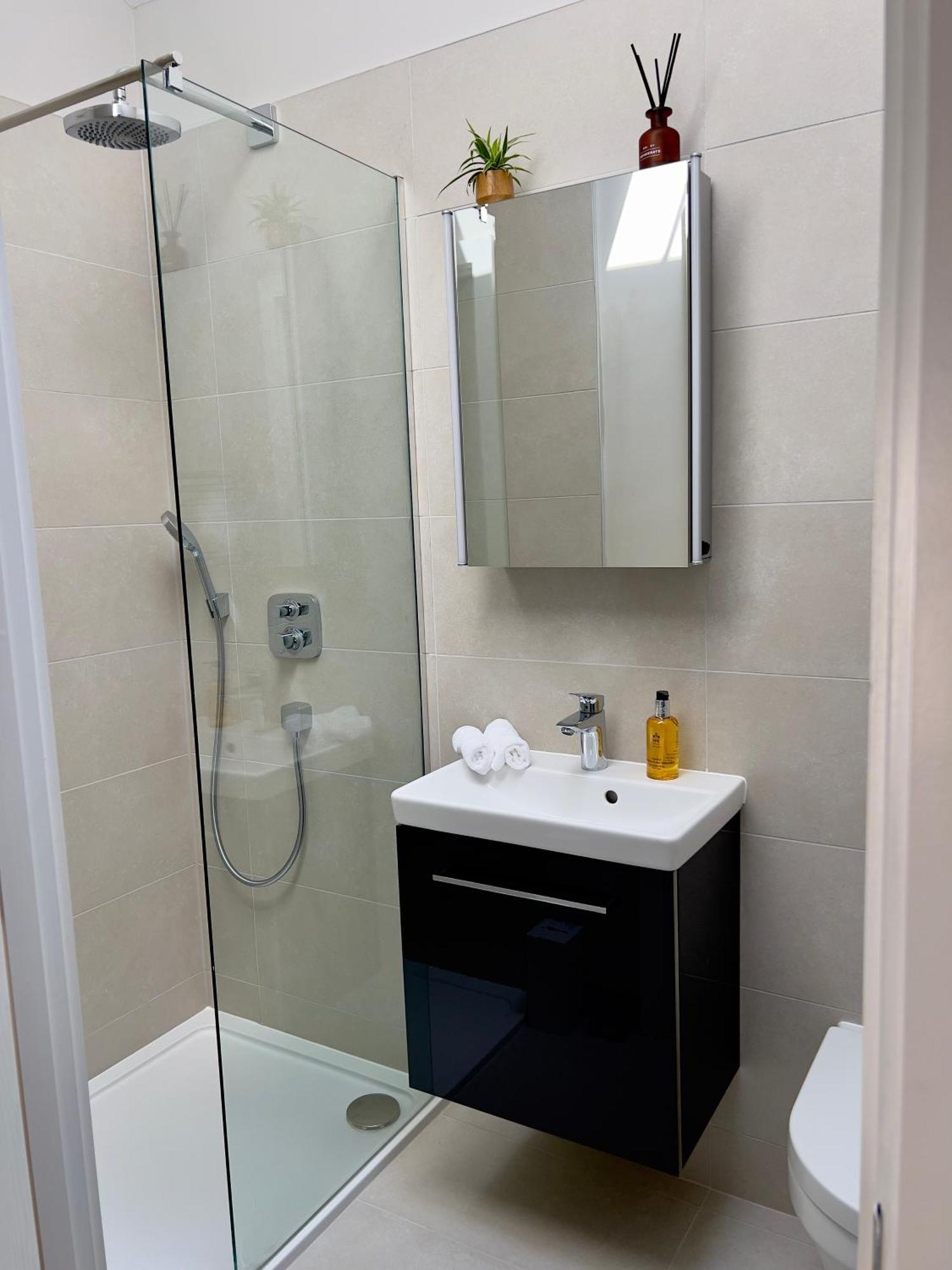 Lambert House Apartment Harrogate Bagian luar foto